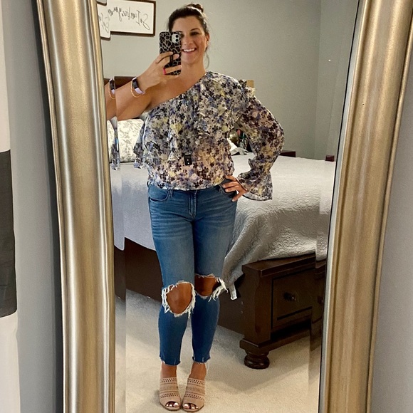 NWT Floral One Shoulder Top - Picture 5 of 9